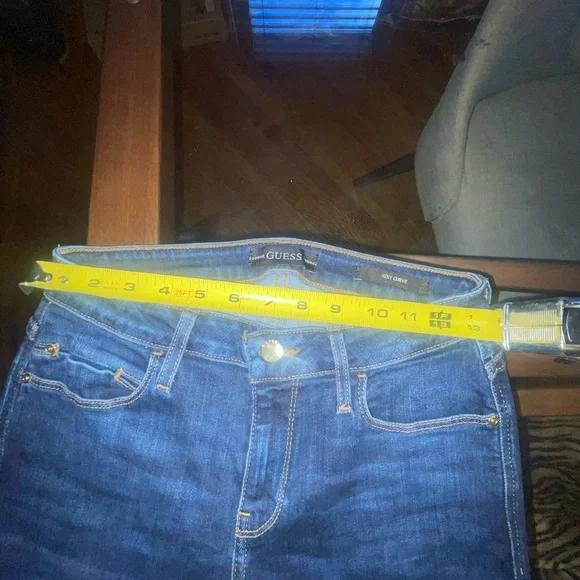 Guess Jeans - Picture 4 of 9